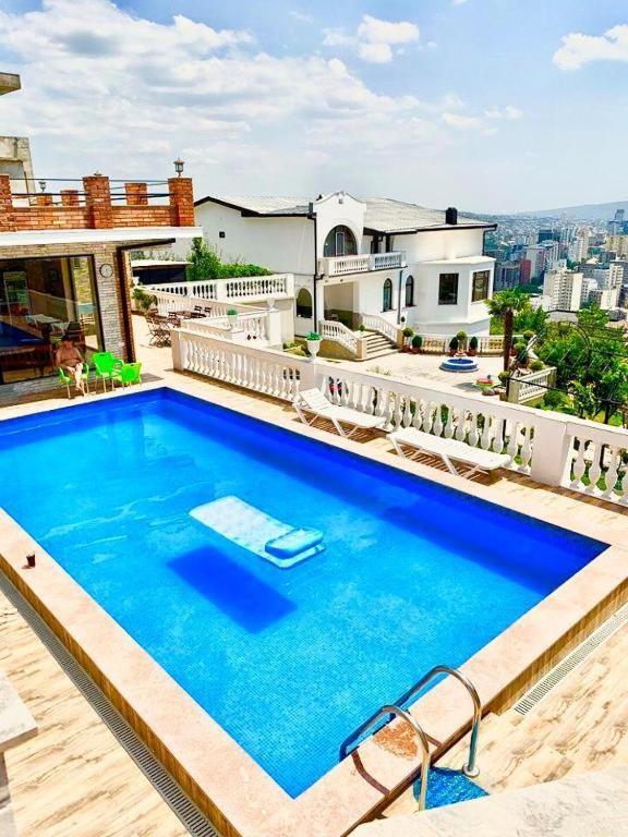 The Hilltop Skyline Hotel Tbilisi Exterior foto