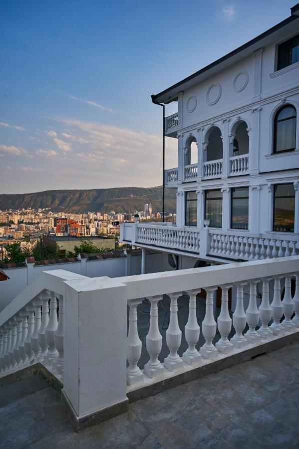 The Hilltop Skyline Hotel Tbilisi Exterior foto