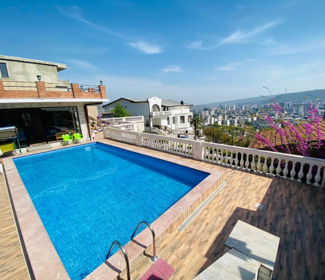 The Hilltop Skyline Hotel Tbilisi Exterior foto