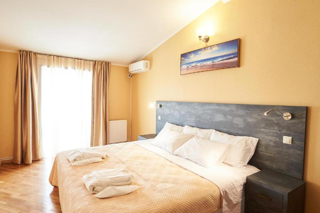 The Hilltop Skyline Hotel Tbilisi Exterior foto